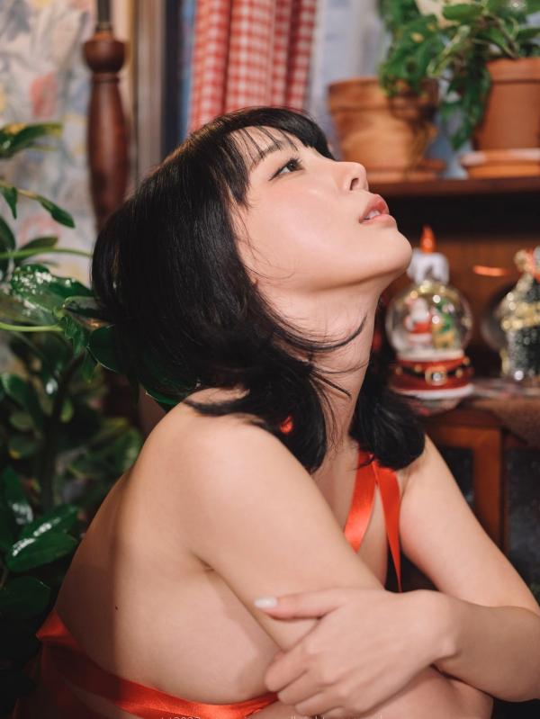    韩国美女Jang Joo Isabella圣诞诱惑装，ArtGravia红色丝带缠绕私房照，白嫩好身材与节日礼物风格大尺度写真第73张图片