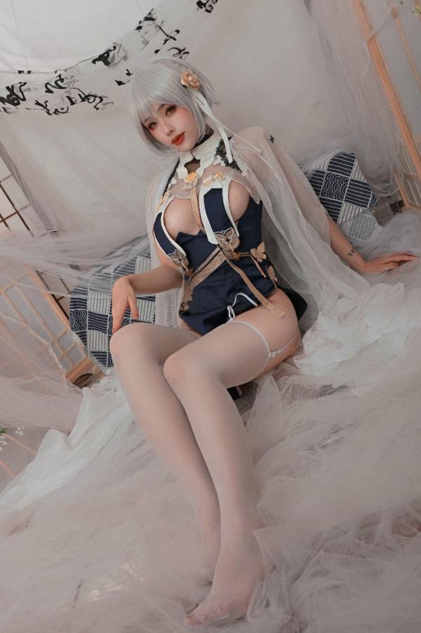    钛合金TiTi天狼星旗袍cosplay写真，梦幻白发少女改良旗袍诱惑私房照第6张图片