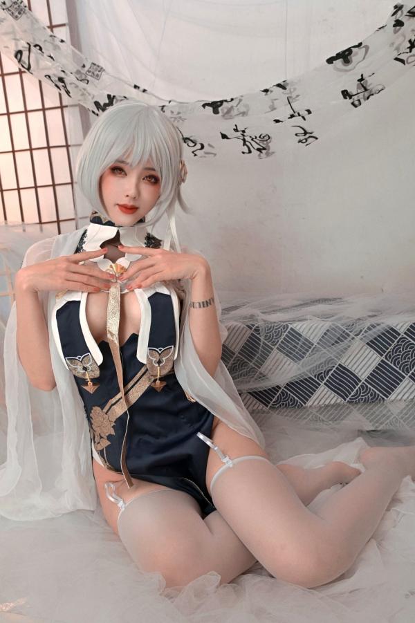   钛合金TiTi天狼星旗袍cosplay写真，梦幻白发少女改良旗袍诱惑私房照第10张图片