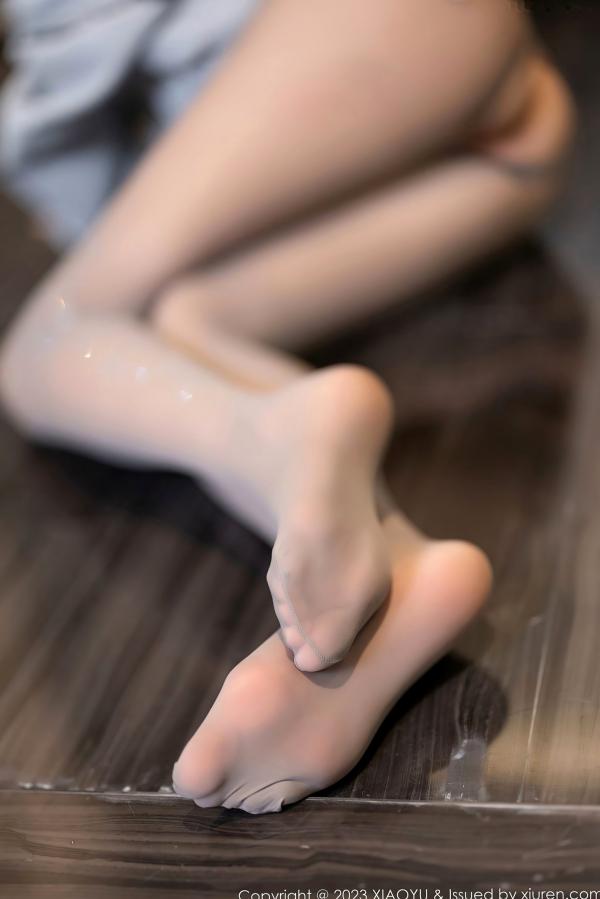 杨晨晨 sugar小甜心CC  XiaoYu语画界-1156-杨晨晨Yome：灰色卫衣配灰丝，私房大尺度性感长腿御姐写真第88张图片