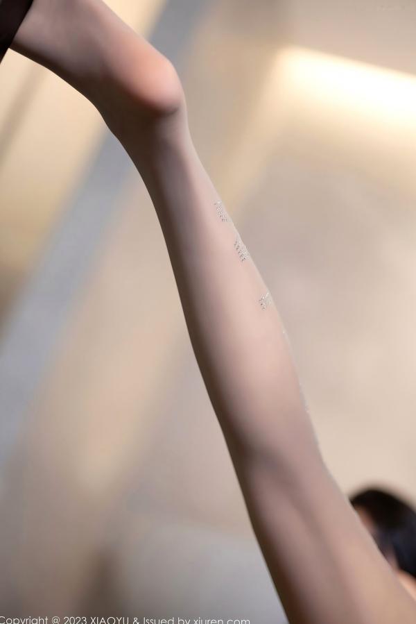 杨晨晨 sugar小甜心CC  XiaoYu语画界-1156-杨晨晨Yome：灰色卫衣配灰丝，私房大尺度性感长腿御姐写真第90张图片