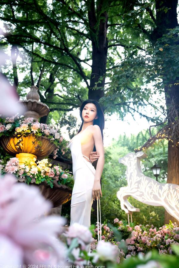    FeiLin嗲囡囡第472期：冯木木私房写真，高级灰色蕾丝内衣搭配黑色丝袜，纯欲气质与诱人身姿完美融合，演绎极致魅惑，无圣光大尺度视觉盛宴第16张图片