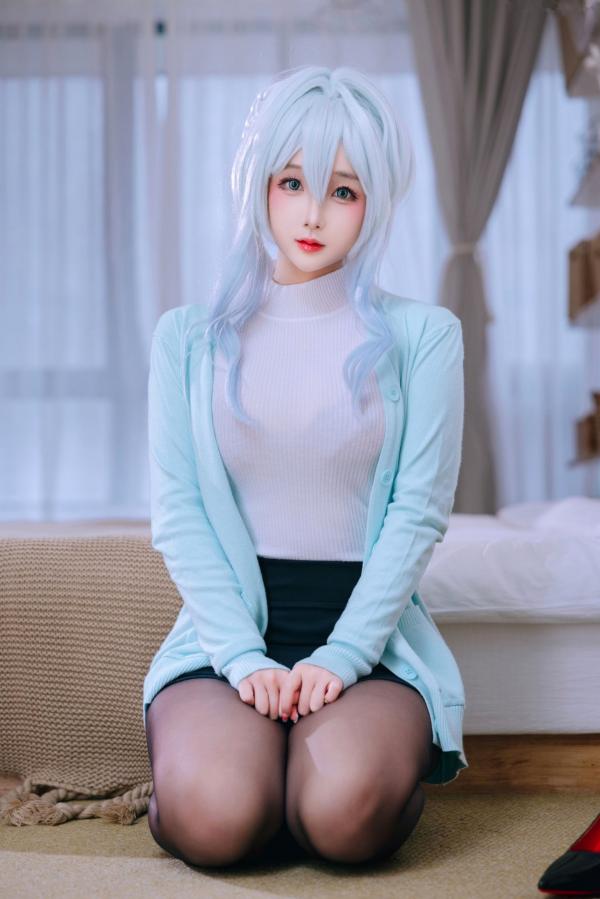    日奈娇-未亡人雪女角色扮演私房摄影，清冷蓝发魅惑性感内衣与居家美腿诱惑第5张图片