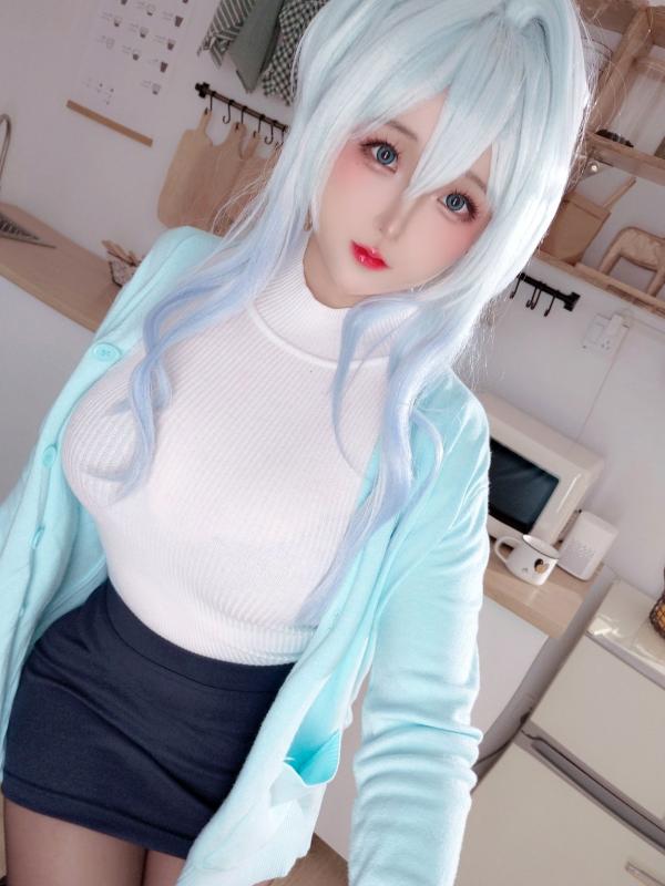    日奈娇-未亡人雪女角色扮演私房摄影，清冷蓝发魅惑性感内衣与居家美腿诱惑第133张图片