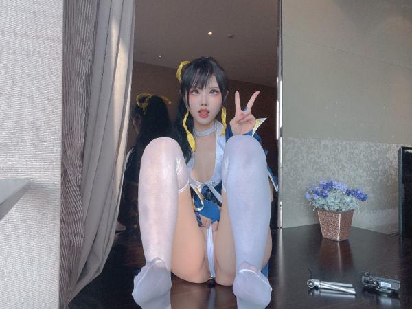    钛合金TiTi街头霸王春丽Cosplay私房照：大胆改良版战袍，尽显性感诱惑与角色魅力第30张图片