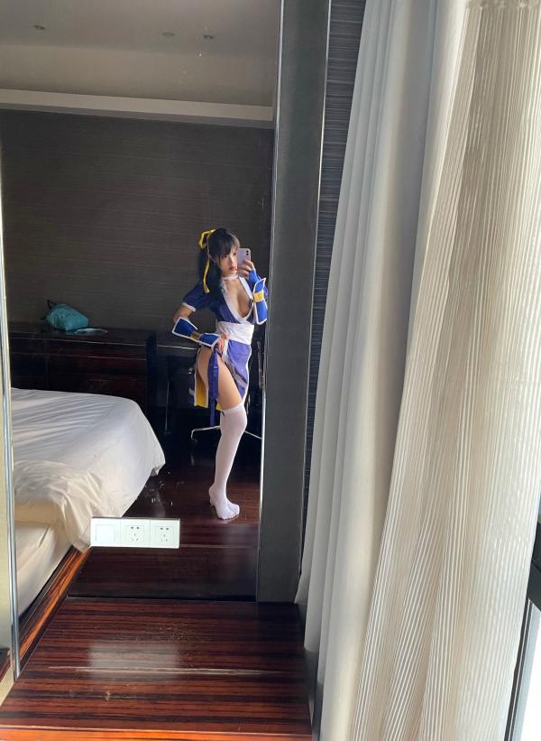    钛合金TiTi街头霸王春丽Cosplay私房照：大胆改良版战袍，尽显性感诱惑与角色魅力第32张图片