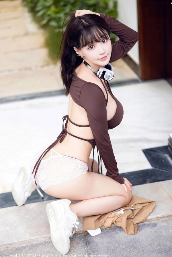    HuaYang花漾-568-朱可儿Flora：咖啡色露背美少女与极致黑蕾丝内衣私房写真，火辣曲线尽显诱惑第18张图片