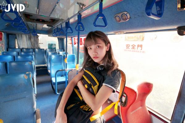    JVID-伊芙蝶-真实公车角色扮演，极致诱惑大尺度处女丧失回忆录-2021.06.25第6张图片