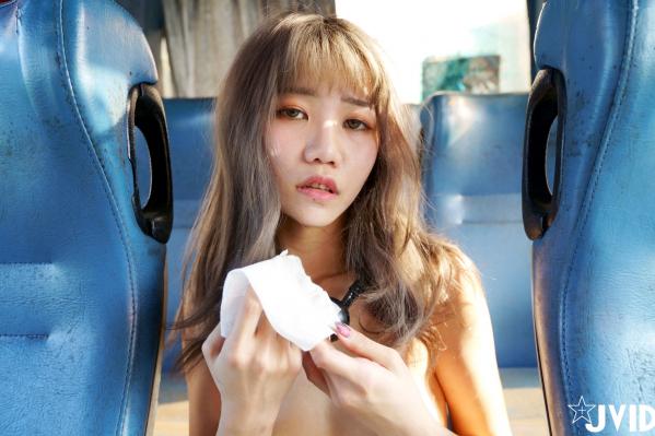    JVID-伊芙蝶-真实公车角色扮演，极致诱惑大尺度处女丧失回忆录-2021.06.25第187张图片