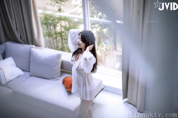    JVID-肉包Mini：白色蕾丝透视睡裙私房写真，手持红玫瑰展现纯欲诱惑，大尺度女神唯美瞬间-No.621-2022.03.17第46张图片