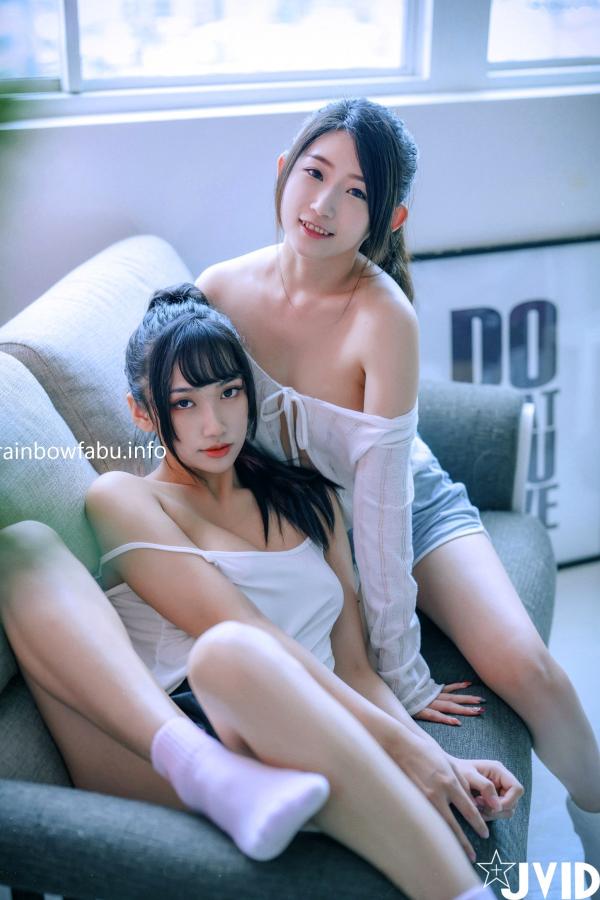    JVID-肉包Mini与紫欣：闺蜜私房写真，角色扮演与全裸激情互动，极致大尺度视觉盛宴第111张图片