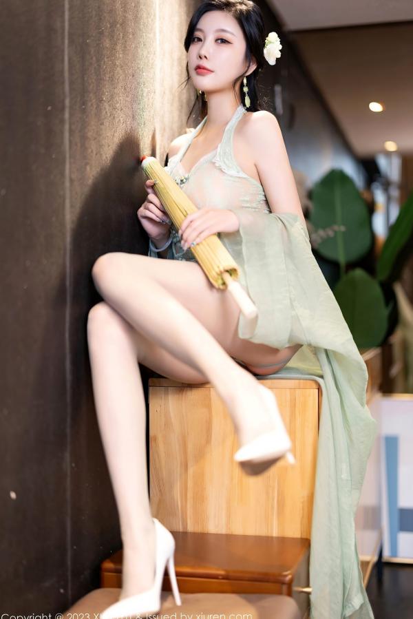 杨晨晨 杨晨晨Yome  语画界杨晨晨Yome：清新淡绿蕾丝诱惑私房写真，极致女神曲线，无圣光艺术大尺度第56张图片