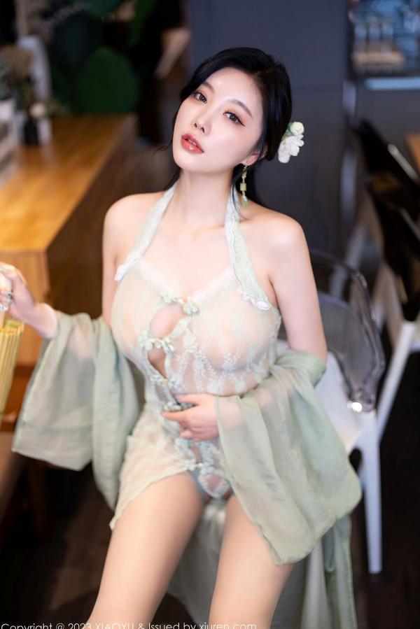 杨晨晨 杨晨晨Yome  语画界杨晨晨Yome：清新淡绿蕾丝诱惑私房写真，极致女神曲线，无圣光艺术大尺度第64张图片