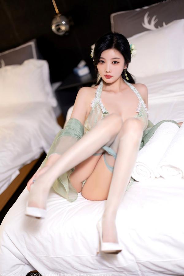 杨晨晨 杨晨晨Yome  语画界杨晨晨Yome：清新淡绿蕾丝诱惑私房写真，极致女神曲线，无圣光艺术大尺度第88张图片