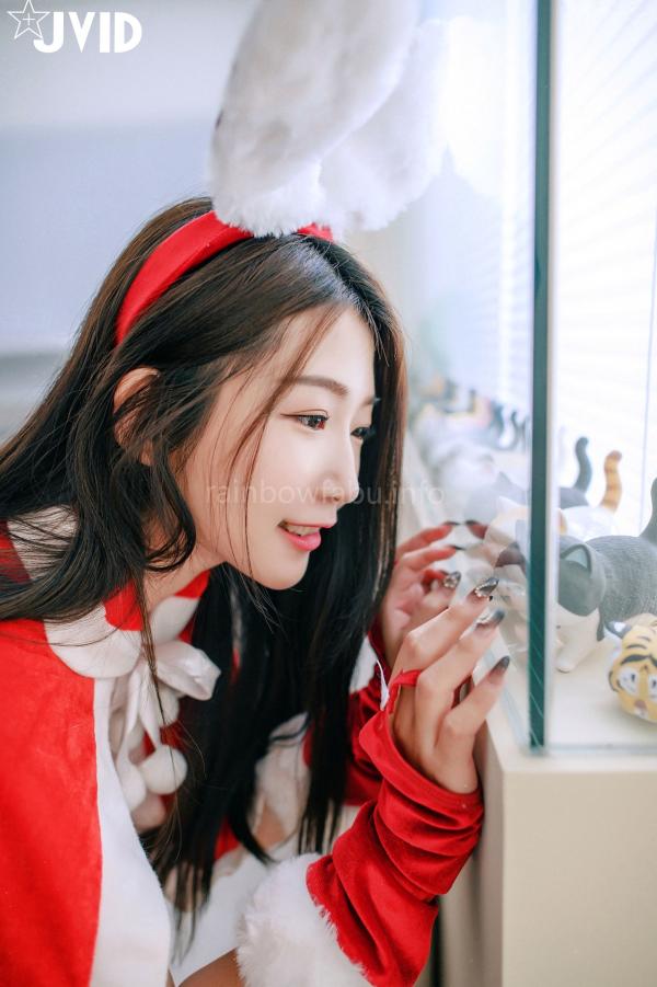    JVID-肉包Mini-邻家の美乳少女来送圣诞礼物-居家私房大尺度写真圣诞福利-2022.12.24第31张图片
