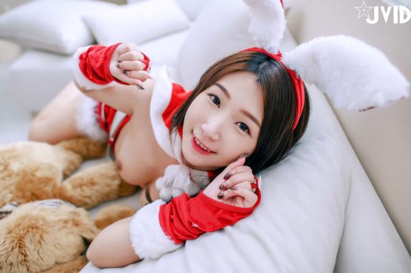    JVID-肉包Mini-邻家の美乳少女来送圣诞礼物-居家私房大尺度写真圣诞福利-2022.12.24第66张图片