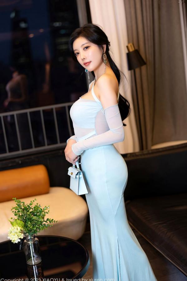 杨晨晨 sugar小甜心CC  XiaoYu语画界-1139-杨晨晨Yome-淡蓝色蕾丝睡衣与优雅长裙，私房室内视觉盛宴，气质女神性感写实，无圣光大尺度唯美写真第2张图片