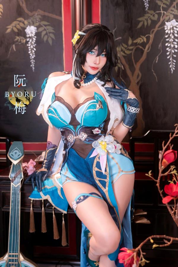    Byoru崩坏星穹铁道阮梅Cosplay写真，大尺度改良服饰性感演绎绝美曲线，古风韵味与热辣碰撞第7张图片