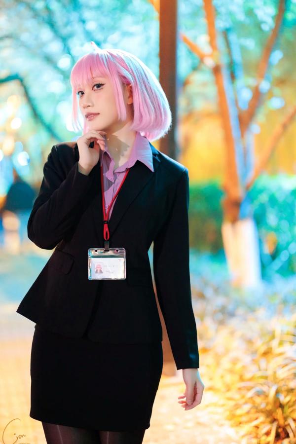    Cien恩恩 - 哈曼Haman职场OL风Cosplay，修长黑丝美腿，演绎高冷干练御姐范[25P]第7张图片