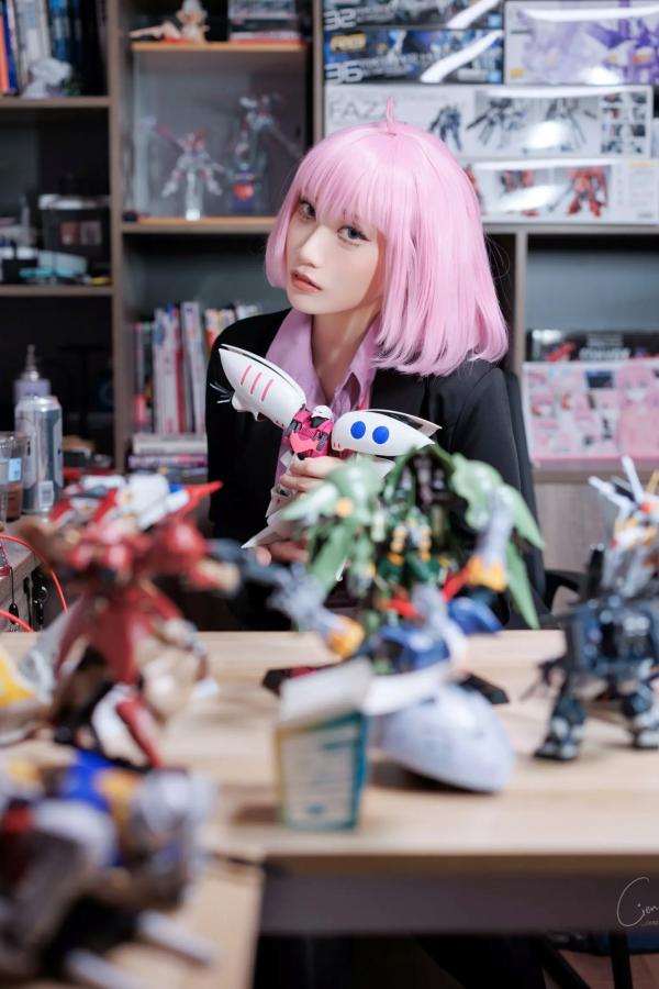    Cien恩恩 - 哈曼Haman职场OL风Cosplay，修长黑丝美腿，演绎高冷干练御姐范[25P]第9张图片