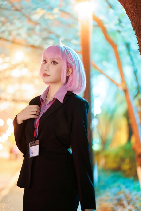    Cien恩恩 - 哈曼Haman职场OL风Cosplay，修长黑丝美腿，演绎高冷干练御姐范[25P]第14张图片
