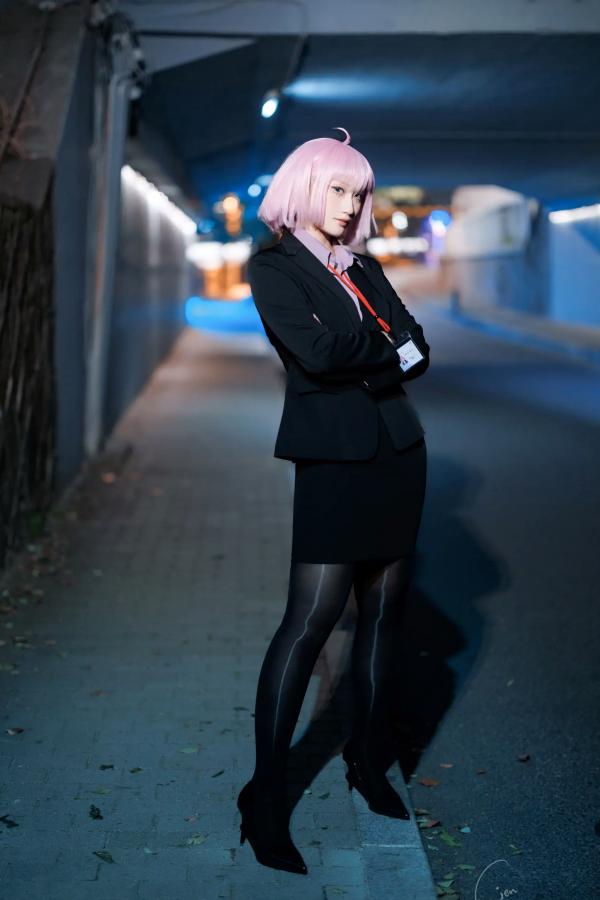    Cien恩恩 - 哈曼Haman职场OL风Cosplay，修长黑丝美腿，演绎高冷干练御姐范[25P]第24张图片