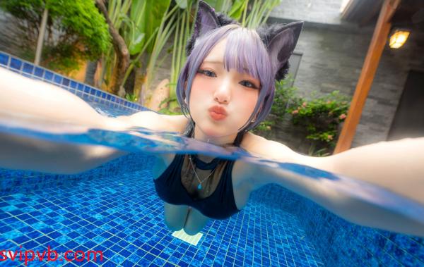    Fantasy-Factory-小丁Ding紫发猫女Cosplay写真，泳池湿身黑色连体泳衣诱惑，展现冷艳俏皮曲线美第12张图片