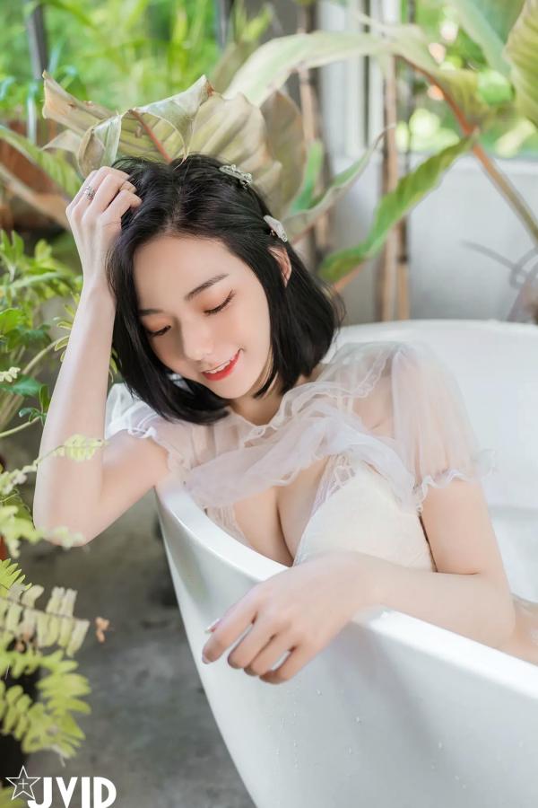    [JVID] 啾啾 - 纯欲系女孩：粉色兔女郎俏皮诱惑与清爽浴室湿身泡泡浴系列第59张图片