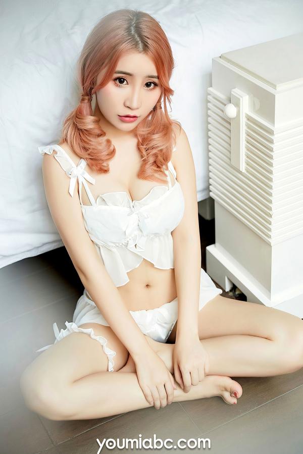    YouMi尤蜜：绯月樱《诱惑天使》卧室私房写真，甜美粉发搭配纯白性感内衣，浪漫诱惑大尺度套图第22张图片