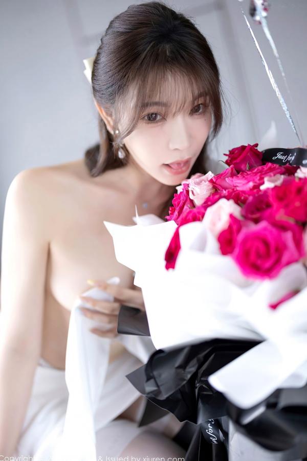 徐莉芝Booty 陈芝  XiaoYu语画界1131-徐莉芝：极致诱惑私房写真，纯欲白裙与黑丝内衣演绎性感美腿魅力第47张图片