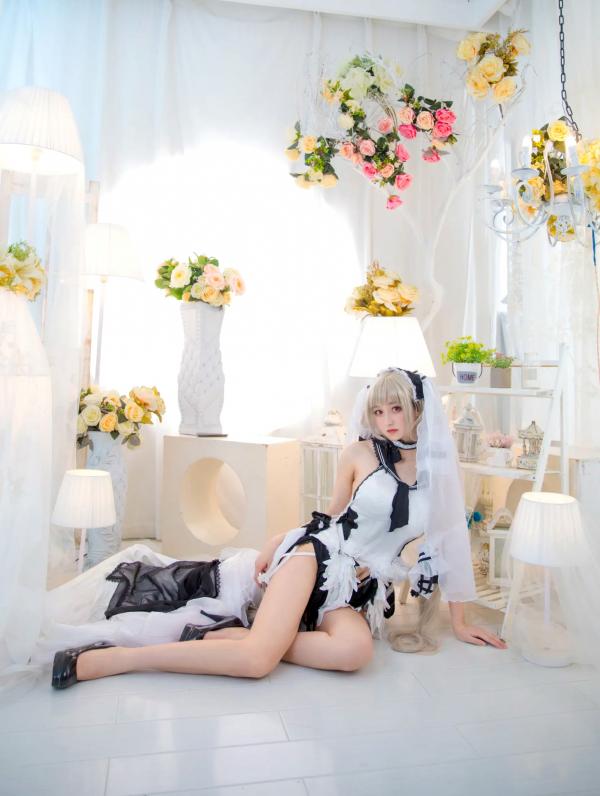    冬马路纱碧蓝航线可畏Cosplay，唯美花海黑白婚纱诱惑私房大尺度写真第3张图片