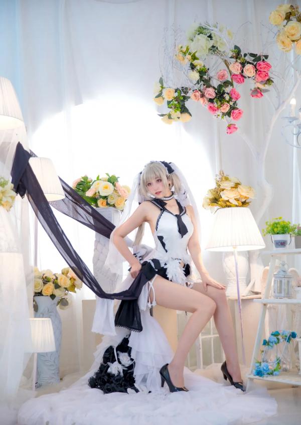    冬马路纱碧蓝航线可畏Cosplay，唯美花海黑白婚纱诱惑私房大尺度写真第5张图片