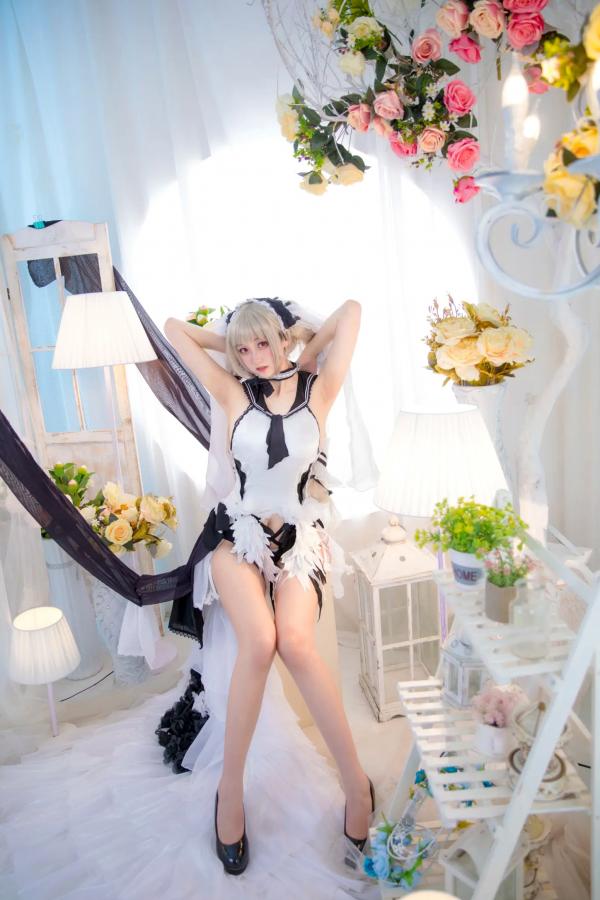    冬马路纱碧蓝航线可畏Cosplay，唯美花海黑白婚纱诱惑私房大尺度写真第6张图片