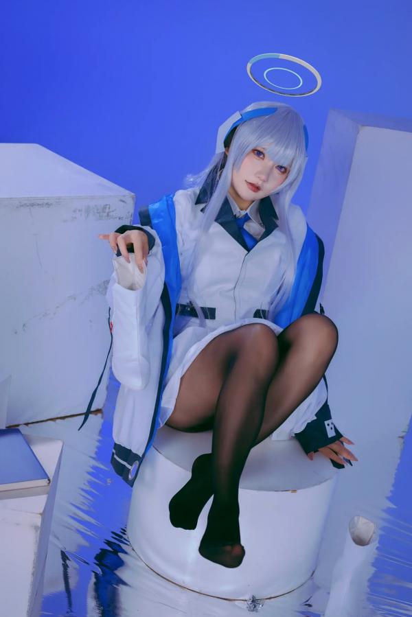    是一只熊仔 潮乃亚 蔚蓝档案角色Cosplay 绝美私房写真 内衣制服诱惑 二次元女神[100P]第2张图片
