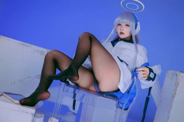    是一只熊仔 潮乃亚 蔚蓝档案角色Cosplay 绝美私房写真 内衣制服诱惑 二次元女神[100P]第10张图片