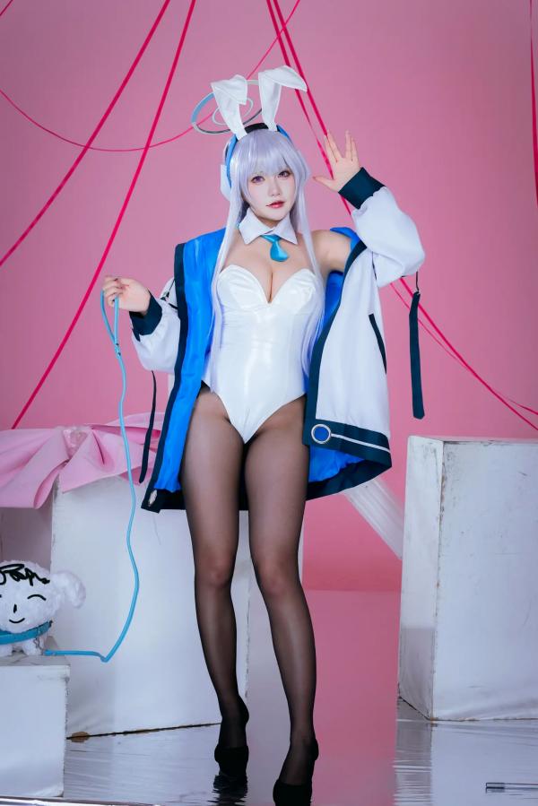    是一只熊仔 潮乃亚 蔚蓝档案角色Cosplay 绝美私房写真 内衣制服诱惑 二次元女神[100P]第20张图片