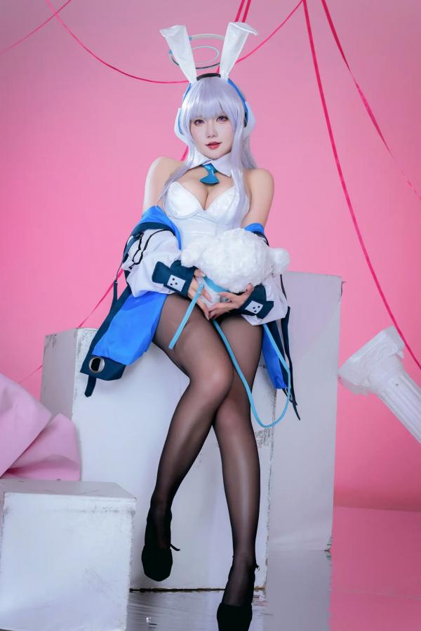    是一只熊仔 潮乃亚 蔚蓝档案角色Cosplay 绝美私房写真 内衣制服诱惑 二次元女神[100P]第28张图片