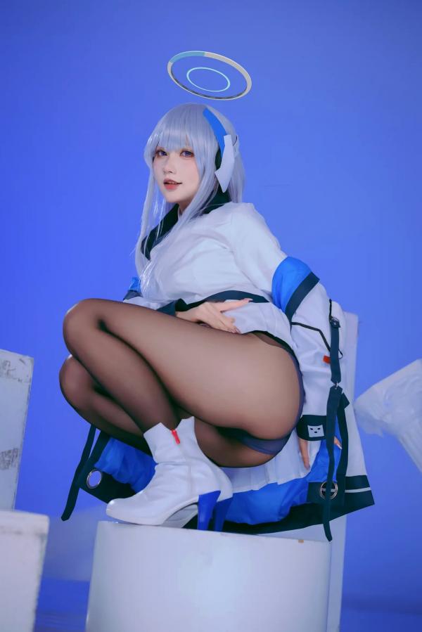    是一只熊仔 潮乃亚 蔚蓝档案角色Cosplay 绝美私房写真 内衣制服诱惑 二次元女神[100P]第35张图片