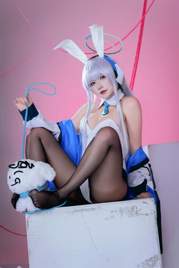    是一只熊仔 潮乃亚 蔚蓝档案角色Cosplay 绝美私房写真 内衣制服诱惑 二次元女神[100P]第42张图片