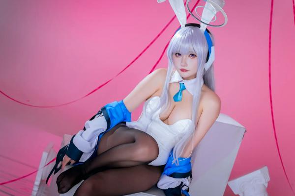    是一只熊仔 潮乃亚 蔚蓝档案角色Cosplay 绝美私房写真 内衣制服诱惑 二次元女神[100P]第44张图片