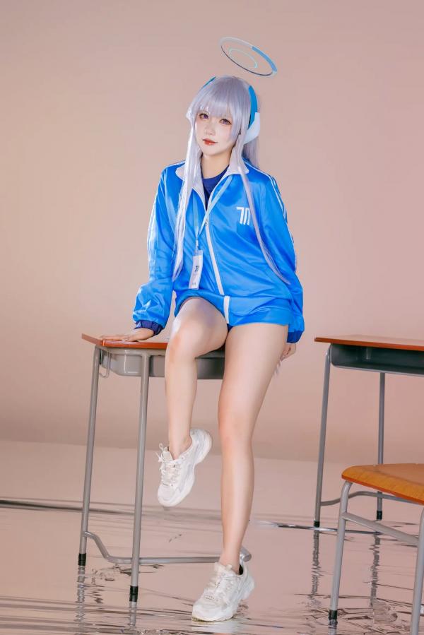    是一只熊仔 潮乃亚 蔚蓝档案角色Cosplay 绝美私房写真 内衣制服诱惑 二次元女神[100P]第48张图片