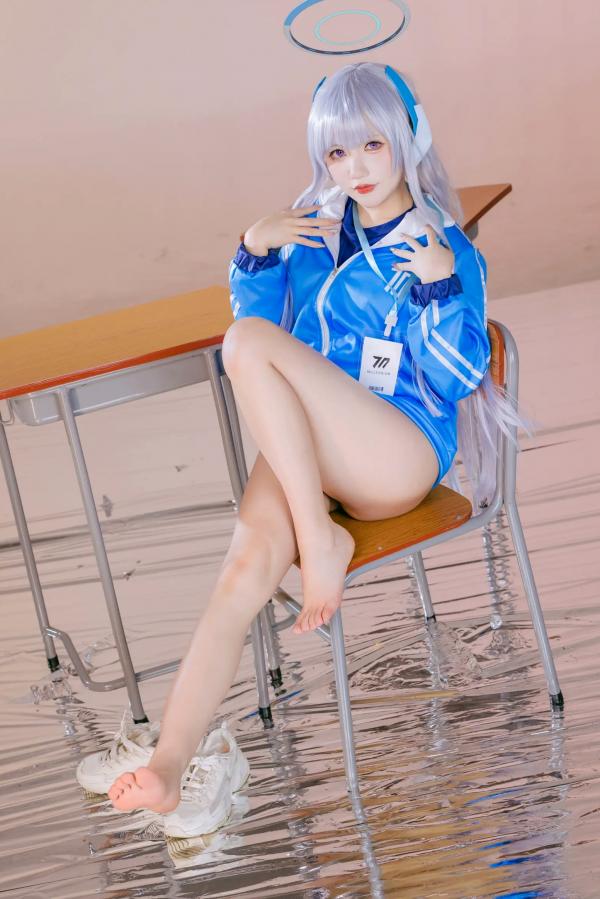    是一只熊仔 潮乃亚 蔚蓝档案角色Cosplay 绝美私房写真 内衣制服诱惑 二次元女神[100P]第58张图片