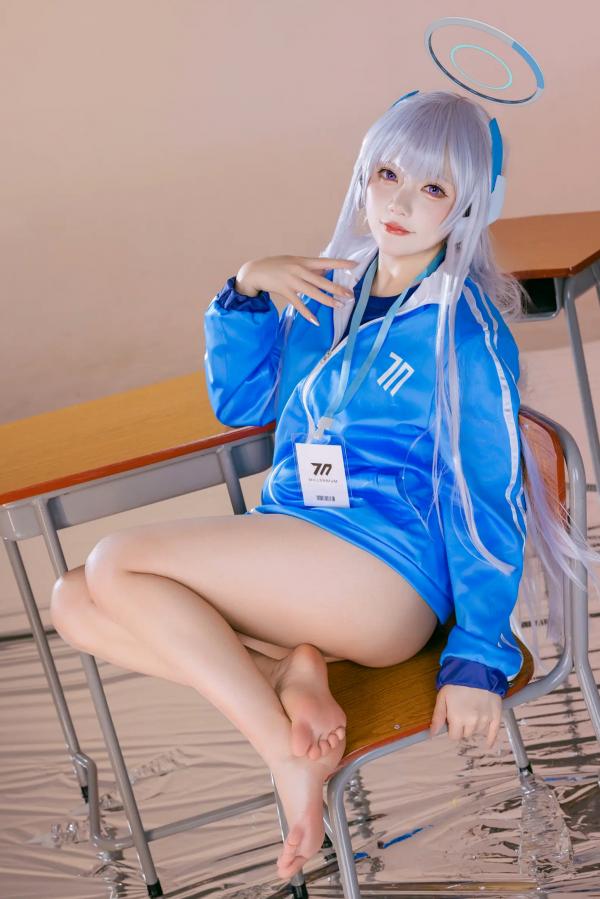    是一只熊仔 潮乃亚 蔚蓝档案角色Cosplay 绝美私房写真 内衣制服诱惑 二次元女神[100P]第59张图片