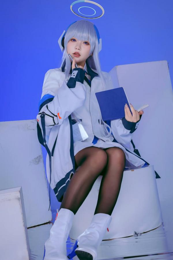    是一只熊仔 潮乃亚 蔚蓝档案角色Cosplay 绝美私房写真 内衣制服诱惑 二次元女神[100P]第68张图片