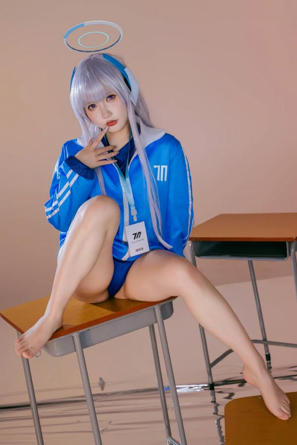    是一只熊仔 潮乃亚 蔚蓝档案角色Cosplay 绝美私房写真 内衣制服诱惑 二次元女神[100P]第71张图片