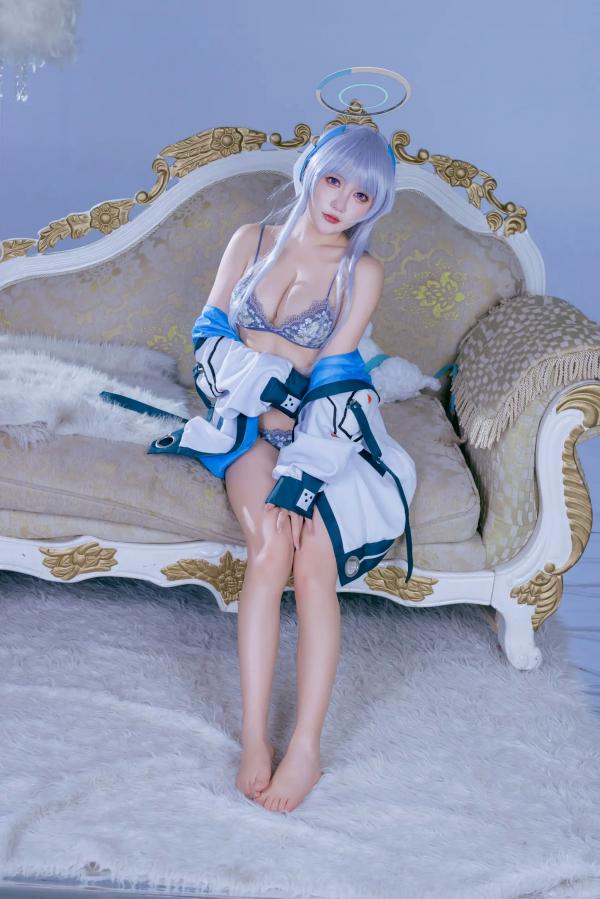    是一只熊仔 潮乃亚 蔚蓝档案角色Cosplay 绝美私房写真 内衣制服诱惑 二次元女神[100P]第75张图片