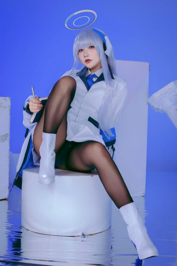    是一只熊仔 潮乃亚 蔚蓝档案角色Cosplay 绝美私房写真 内衣制服诱惑 二次元女神[100P]第79张图片