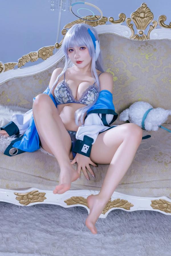    是一只熊仔 潮乃亚 蔚蓝档案角色Cosplay 绝美私房写真 内衣制服诱惑 二次元女神[100P]第86张图片