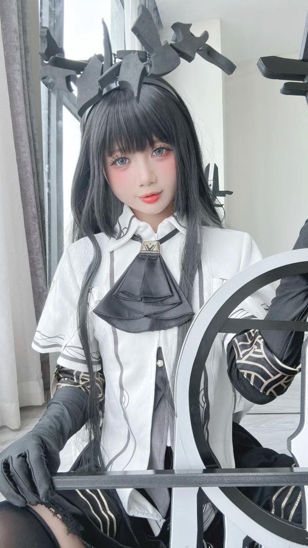    PoppaChan Virtuosa角色扮演私房写真，极品黑白制服诱惑，极致魅惑美图 [44P]第1张图片