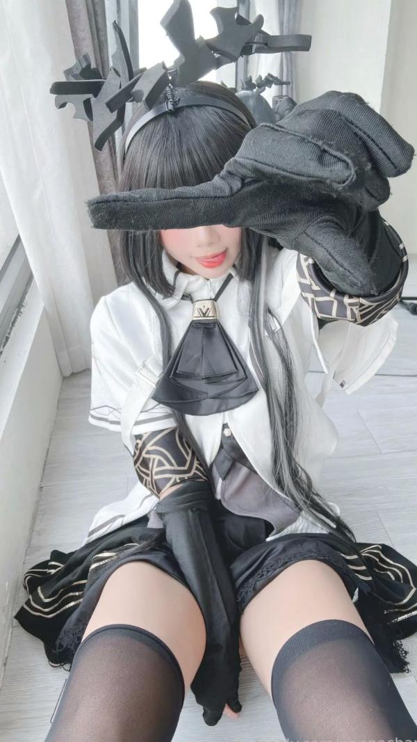    PoppaChan Virtuosa角色扮演私房写真，极品黑白制服诱惑，极致魅惑美图 [44P]第2张图片